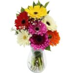 Arranjo alegria de gerberas coloridas
