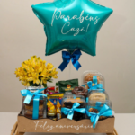 Cesta café da manhã feliz aniversário