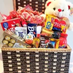 Baú de chocolate com flores de begônia