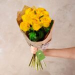 Buquê de 12 Rosas Amarela