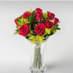Arranjo de 10 Rosas Vermelhas em Vaso