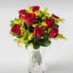 Arranjo de 8 Rosas Vermelhas em Vaso